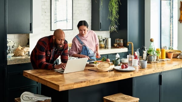 How are life insurance premiums calculated?
